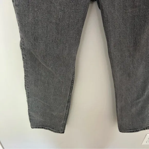Abercrombie &amp; Fitch Ultra High Rise Ankle Straight Jean Grey Wash Size 26 Short