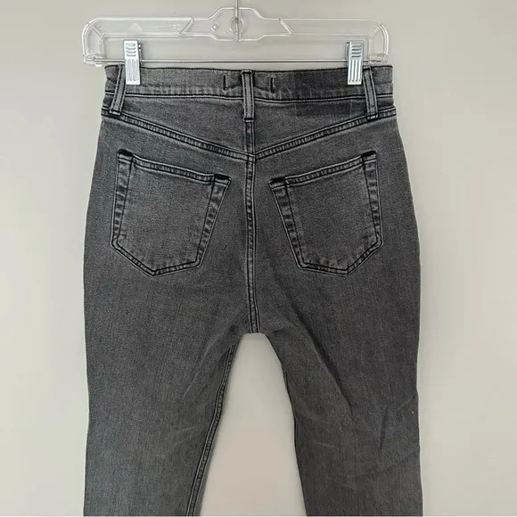 Abercrombie &amp; Fitch Ultra High Rise Ankle Straight Jean Grey Wash Size 26 Short