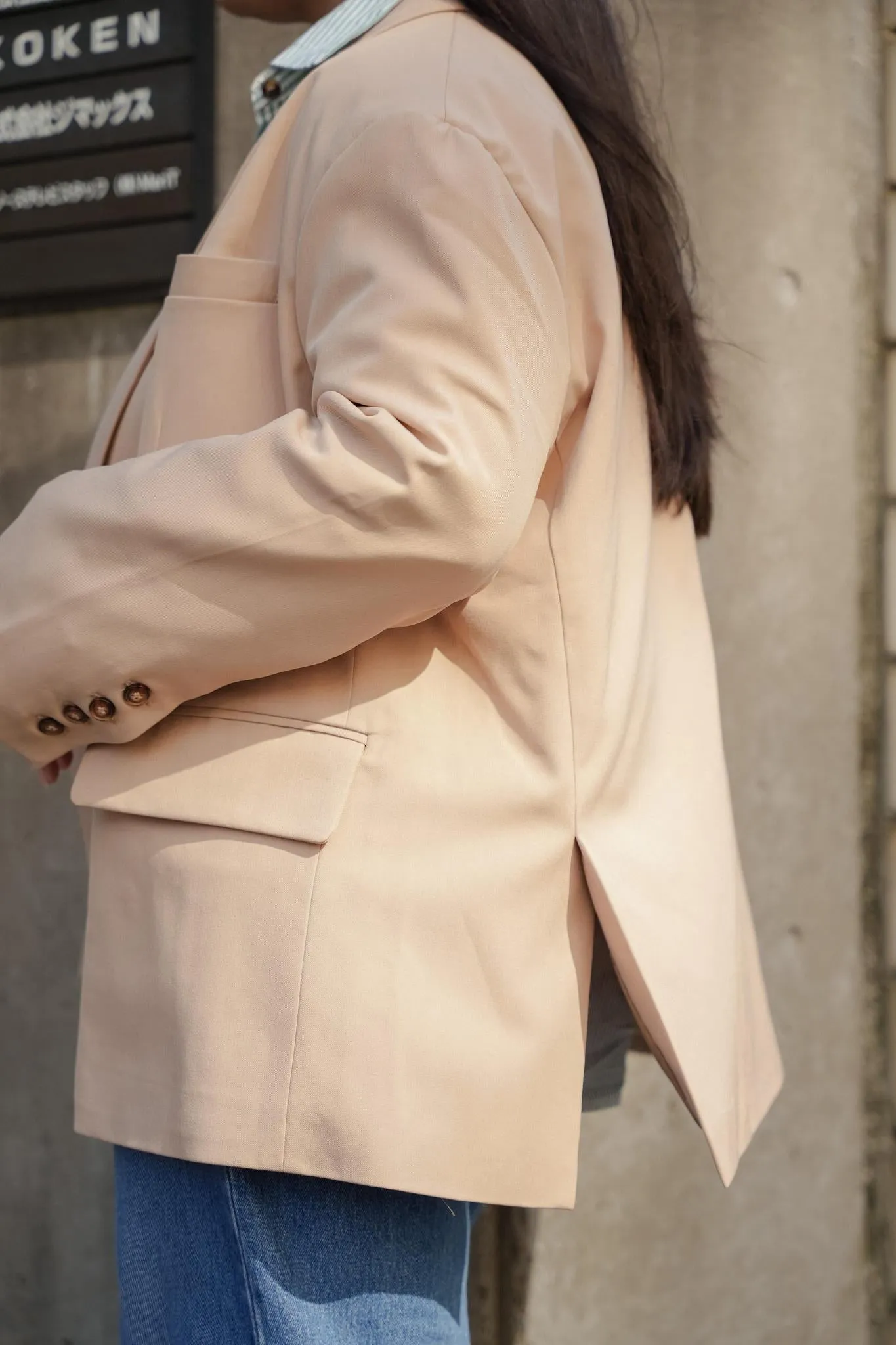 AKFORPM LOML BLAZER IN BEIGE