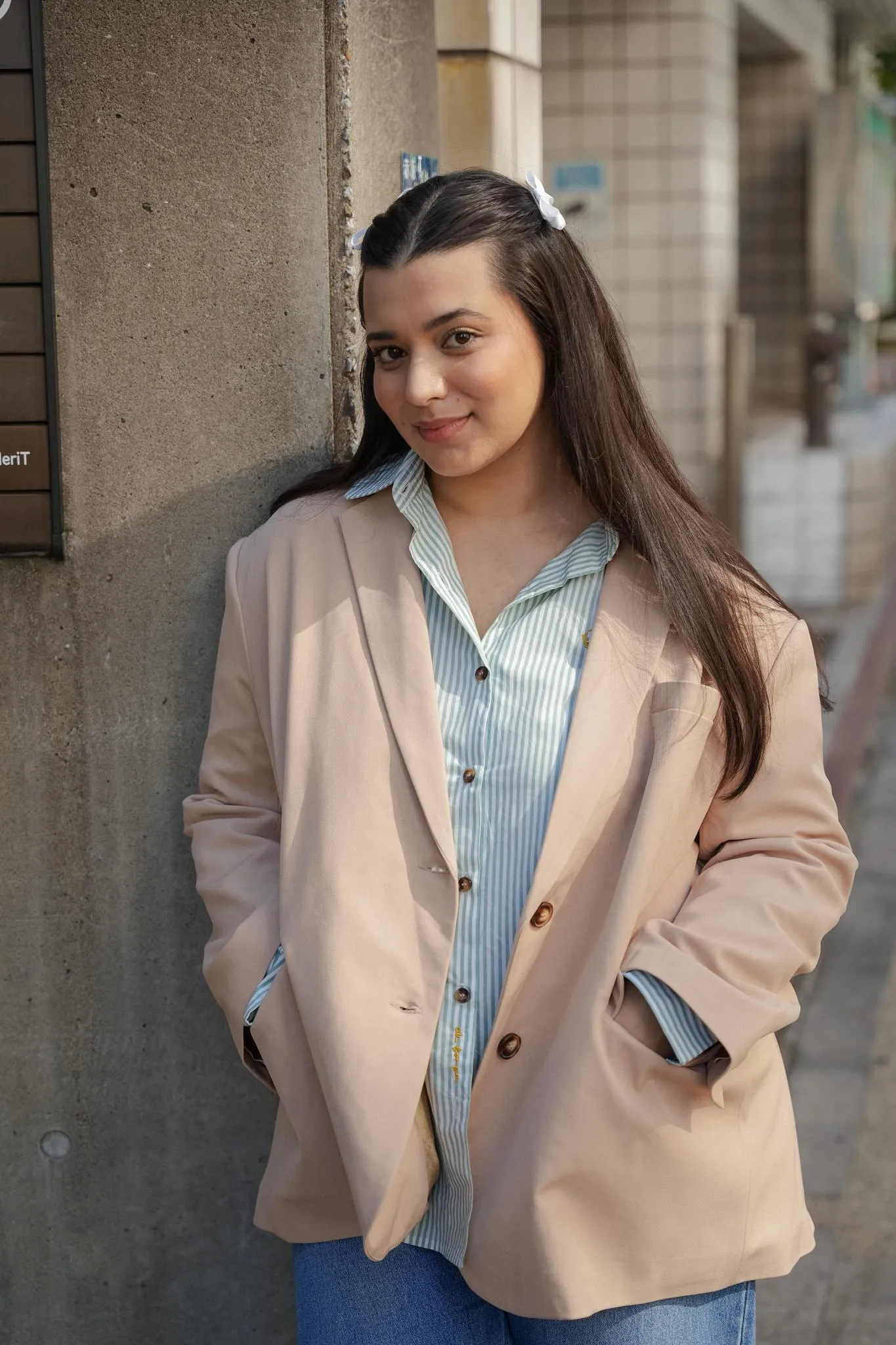 AKFORPM LOML BLAZER IN BEIGE