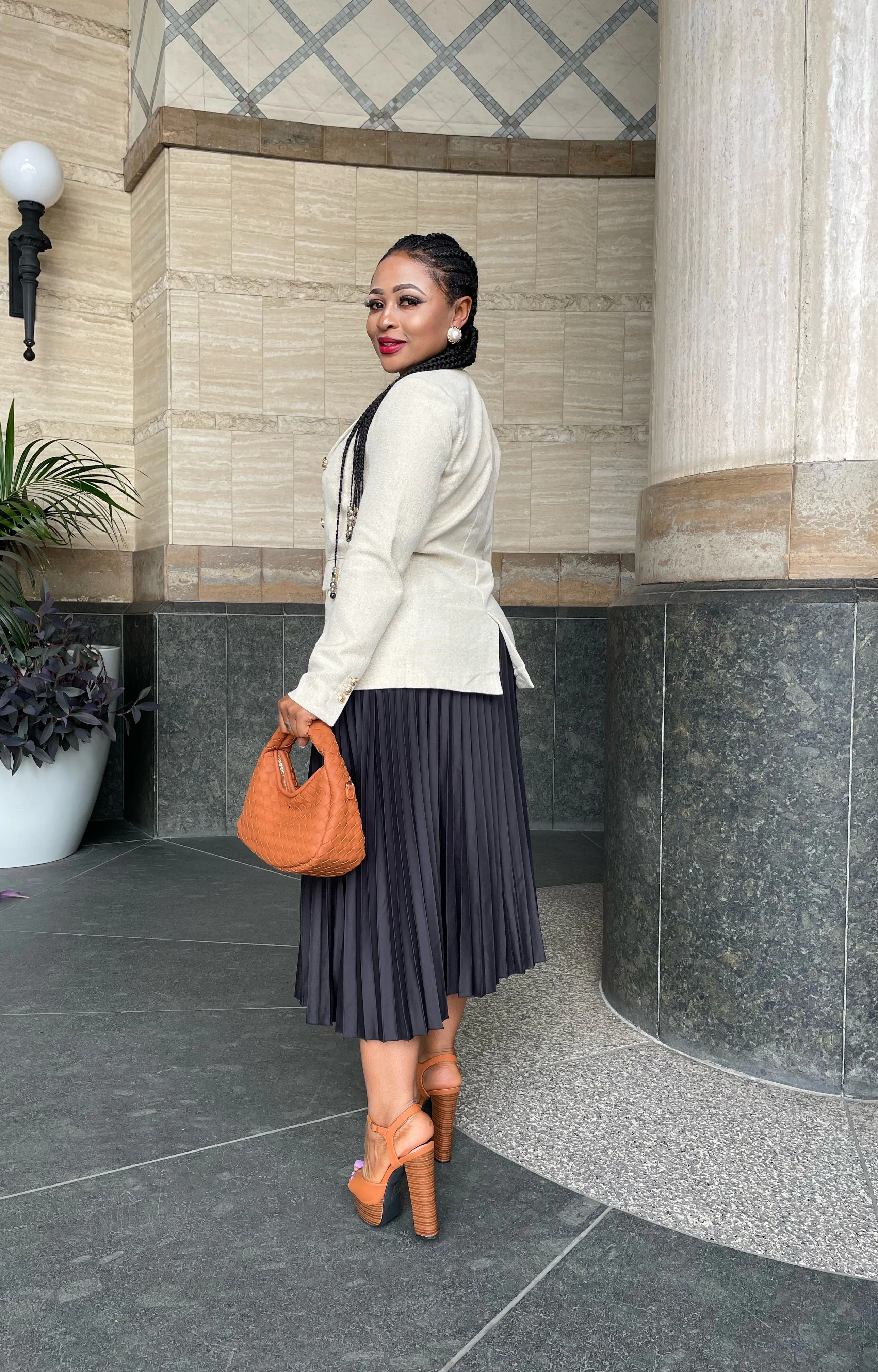 Anna Classic Long Sleeves Blazer