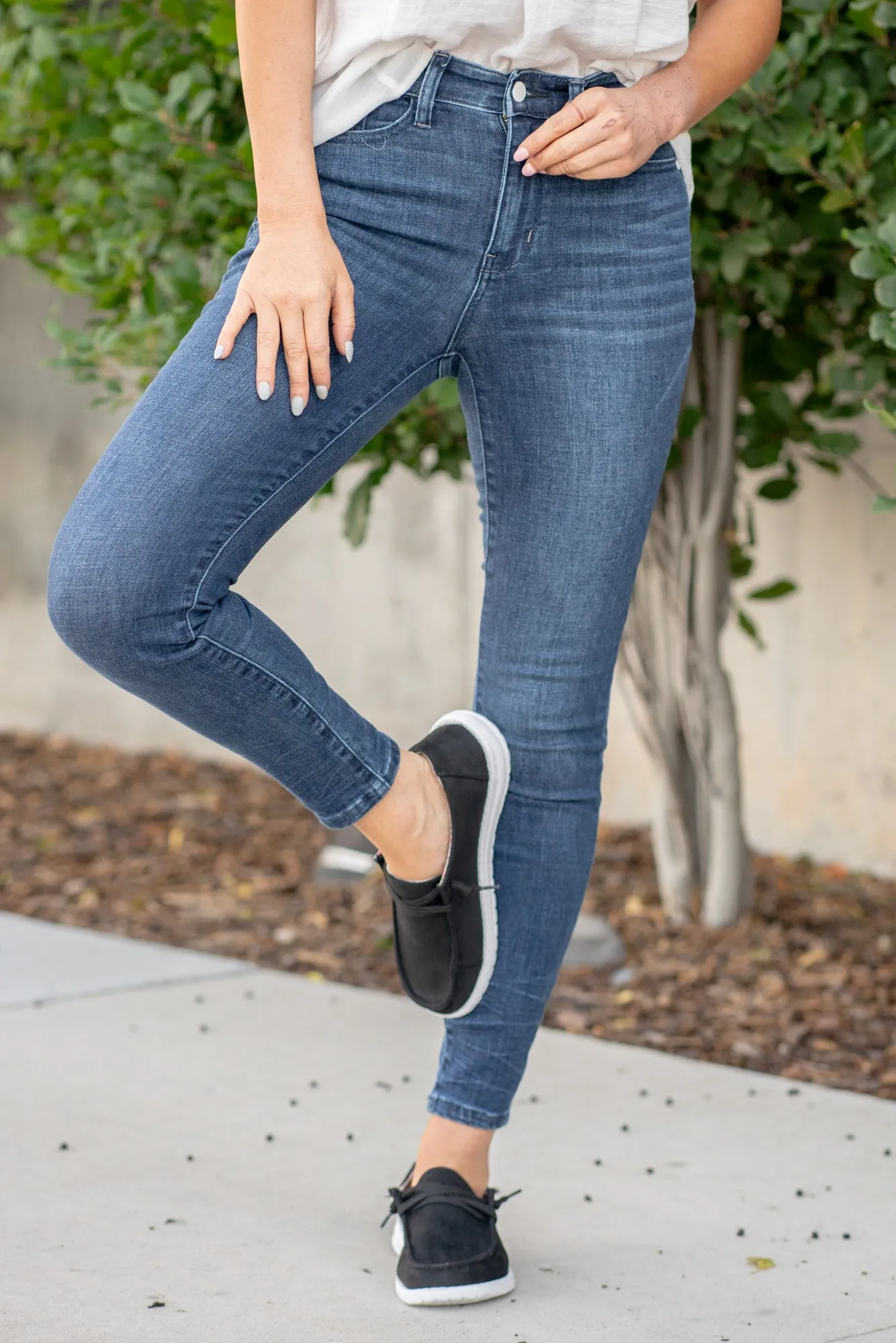 Beckley Mid Rise Skinny