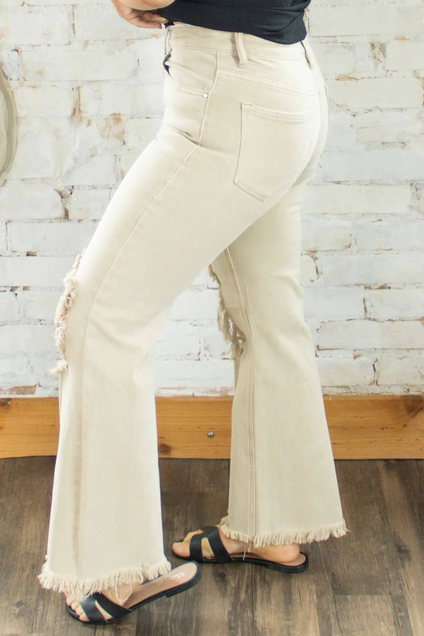 Camilla Risen Cropped Jeans