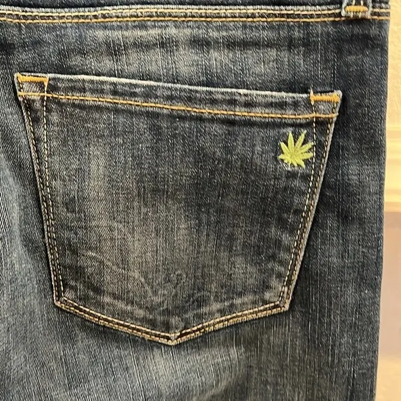 Cartel Blue jeans. Relaxed skinny. Size 0
