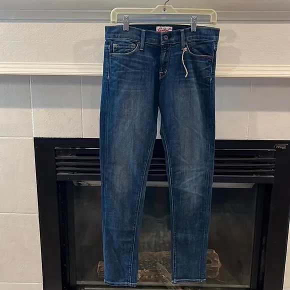 Cartel Blue jeans. Relaxed skinny. Size 0