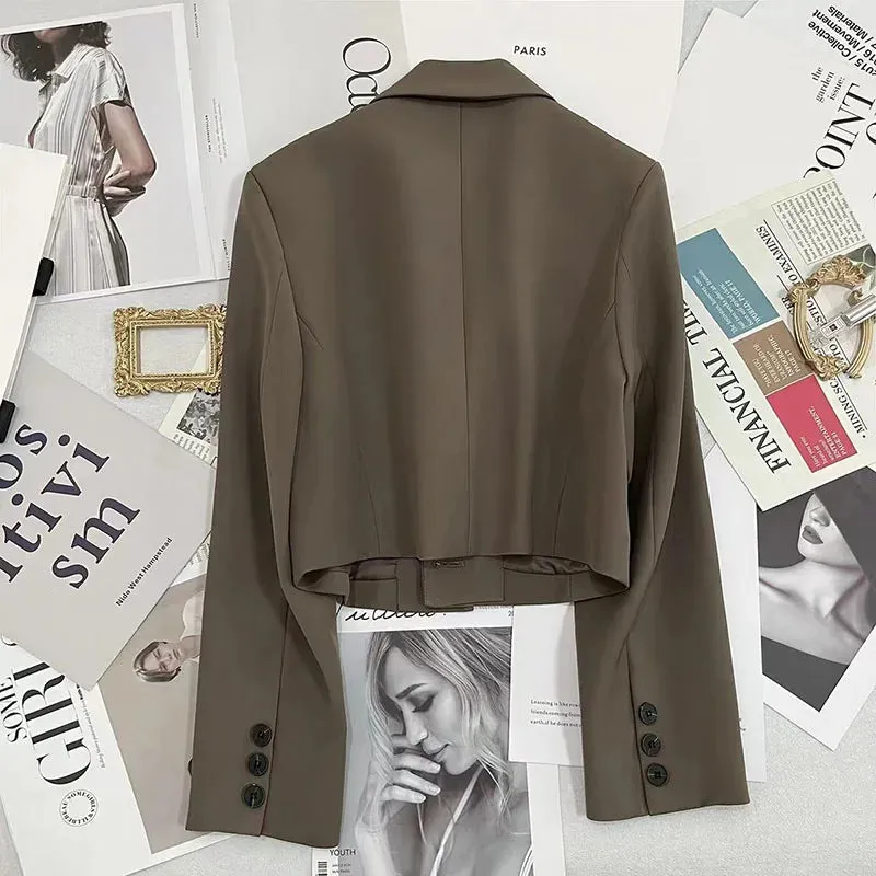 ChicEdge Black Cropped Blazer