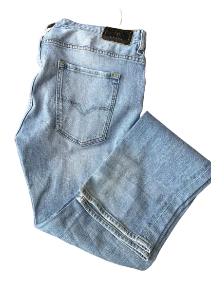 GUESS Regular Straight Distressed Jeans