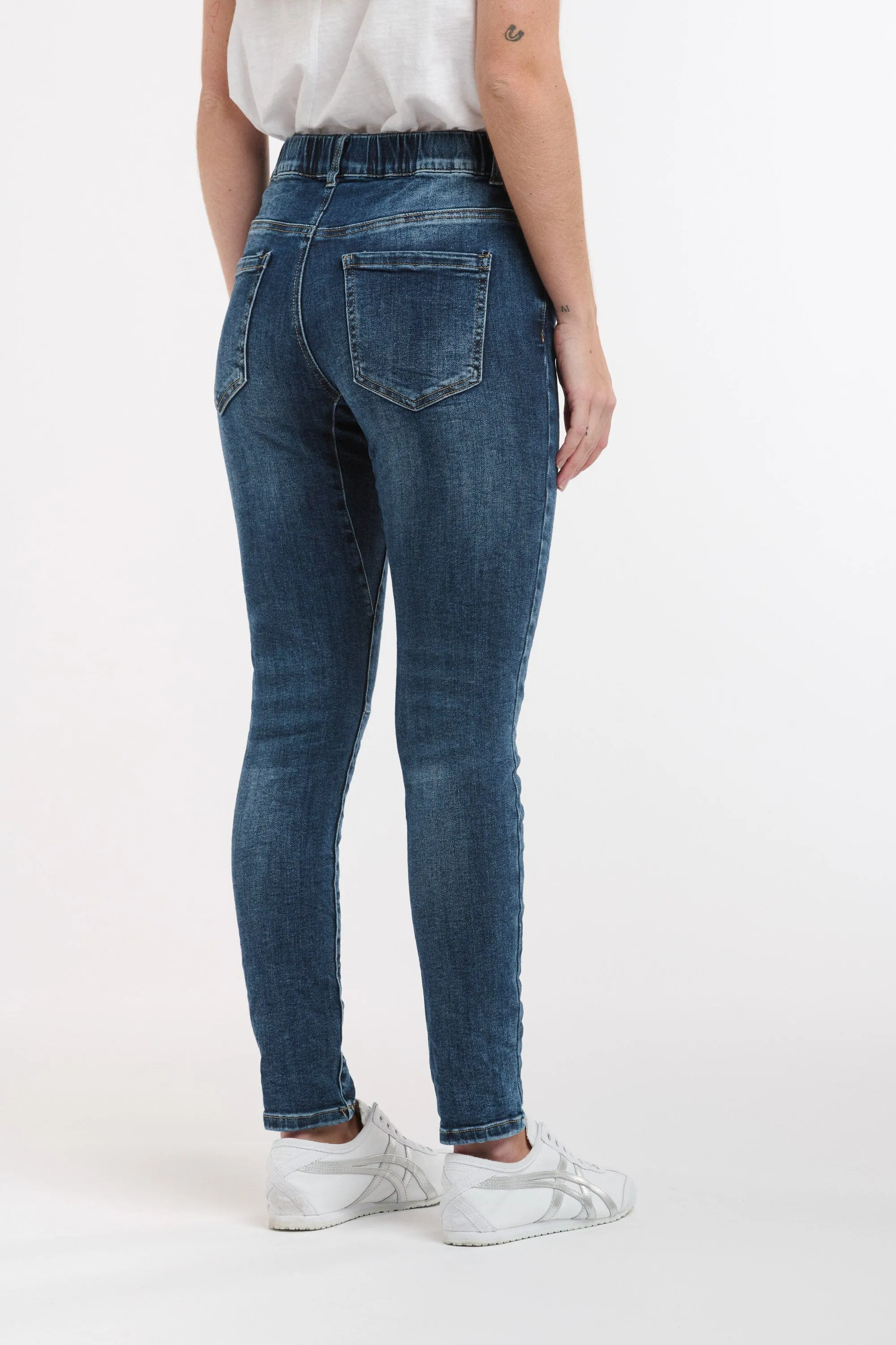 ITALIAN STAR Emma Stretch Jeans - Dark Wash Denim