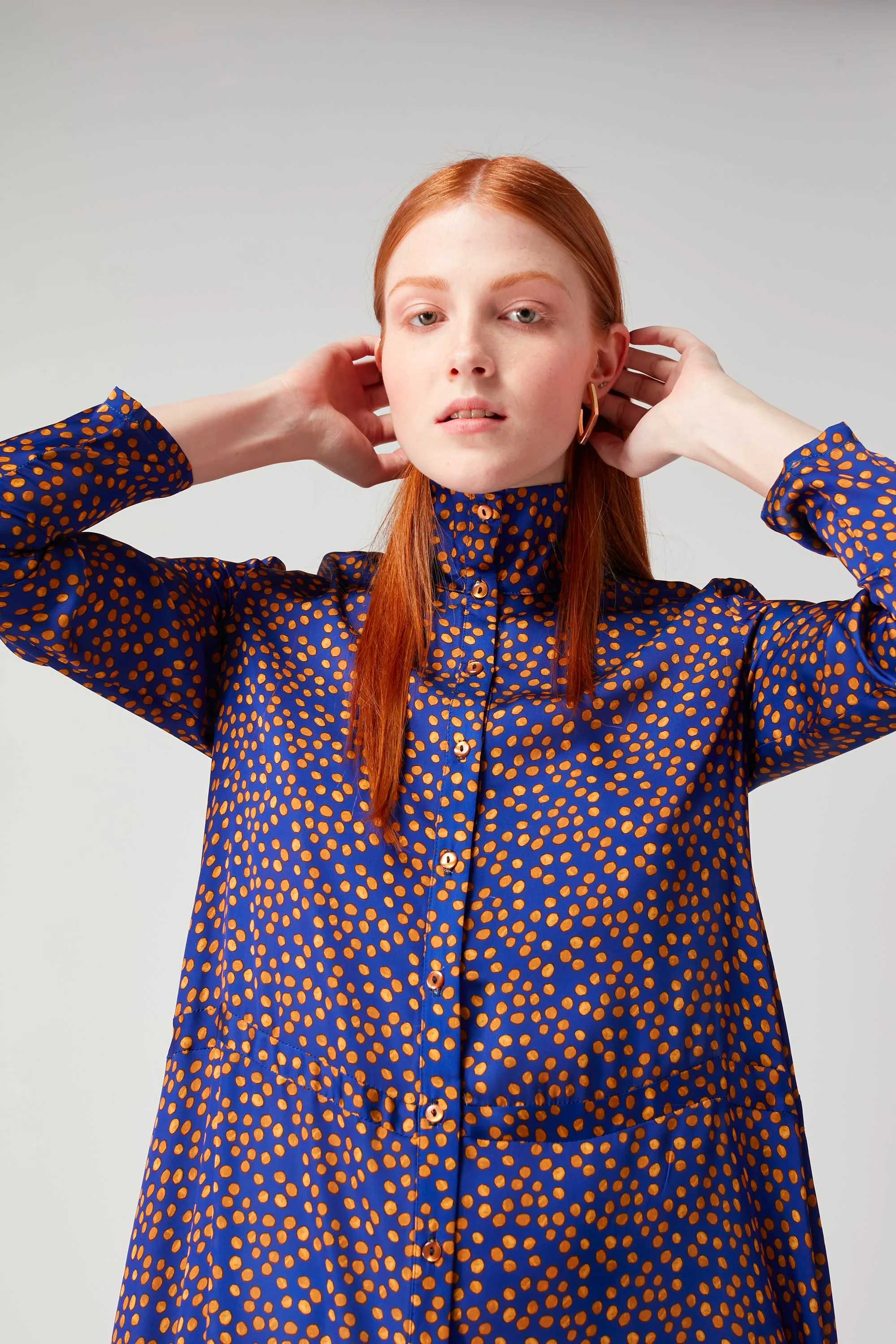 Java dress in navy blue Messy Dots
