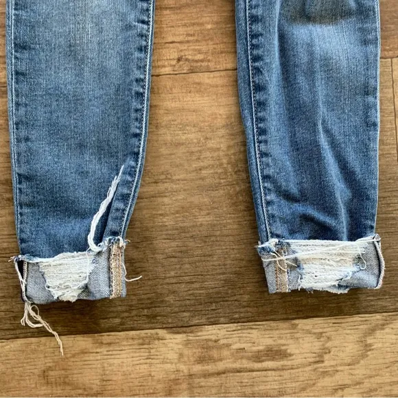 Joe’s Jeans Icon Rhea distressed rolled cropped