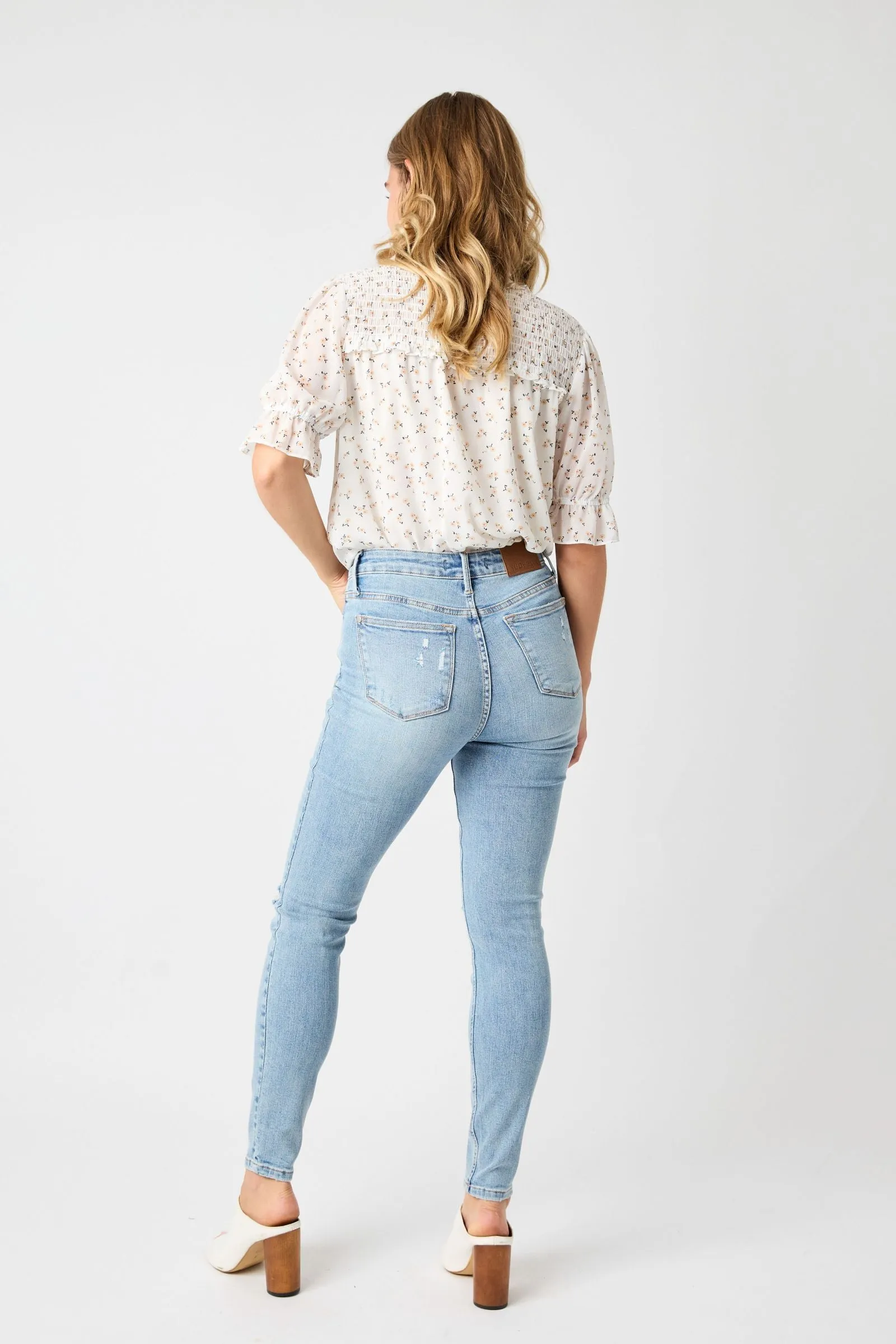 Judy Blue TUMMY CONTROL Light Wash Jean