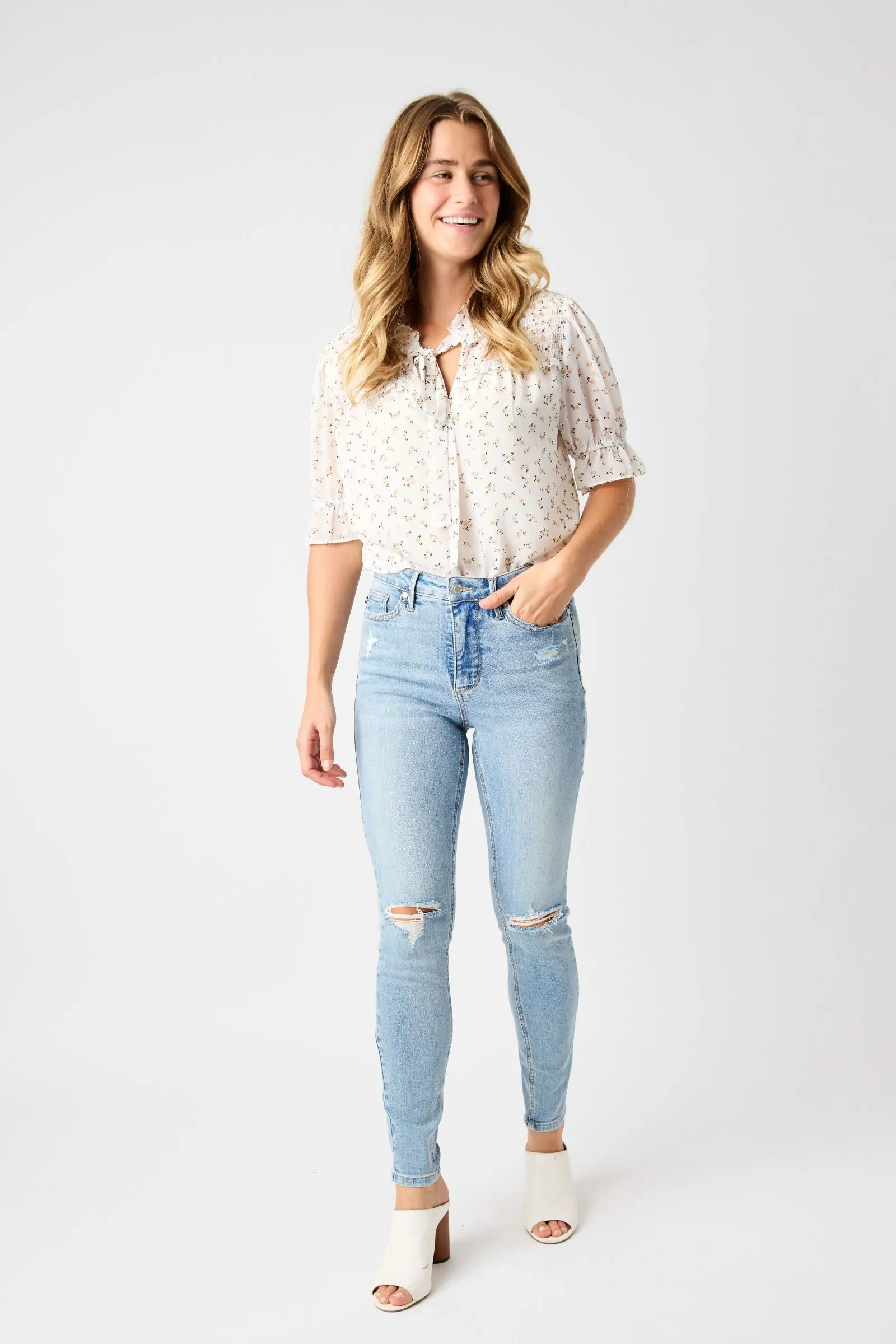 Judy Blue TUMMY CONTROL Light Wash Jean