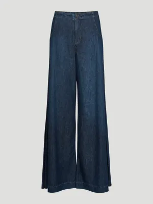 Lulu Lightweight Denim Jean