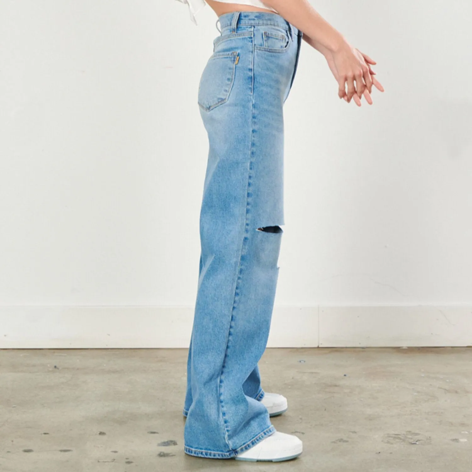 Mia Medium Wash Wide Fit Jeans