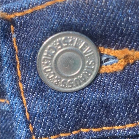 NWOT Levi’s  550 Relaxed Fit Tapered Leg High Rise Jeans