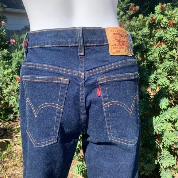 NWOT Levi’s  550 Relaxed Fit Tapered Leg High Rise Jeans