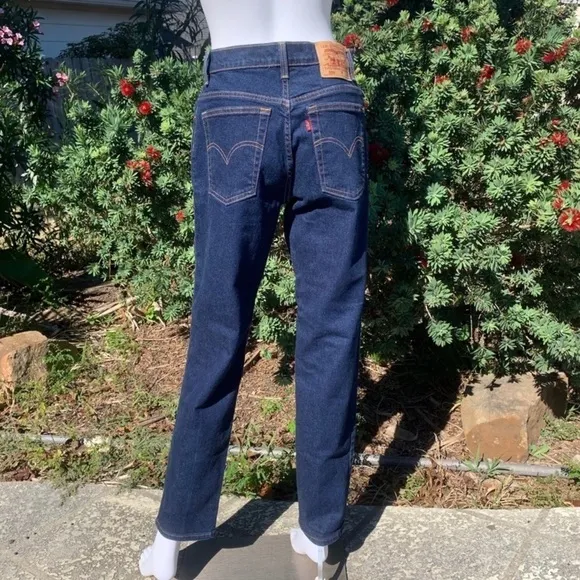 NWOT Levi’s  550 Relaxed Fit Tapered Leg High Rise Jeans