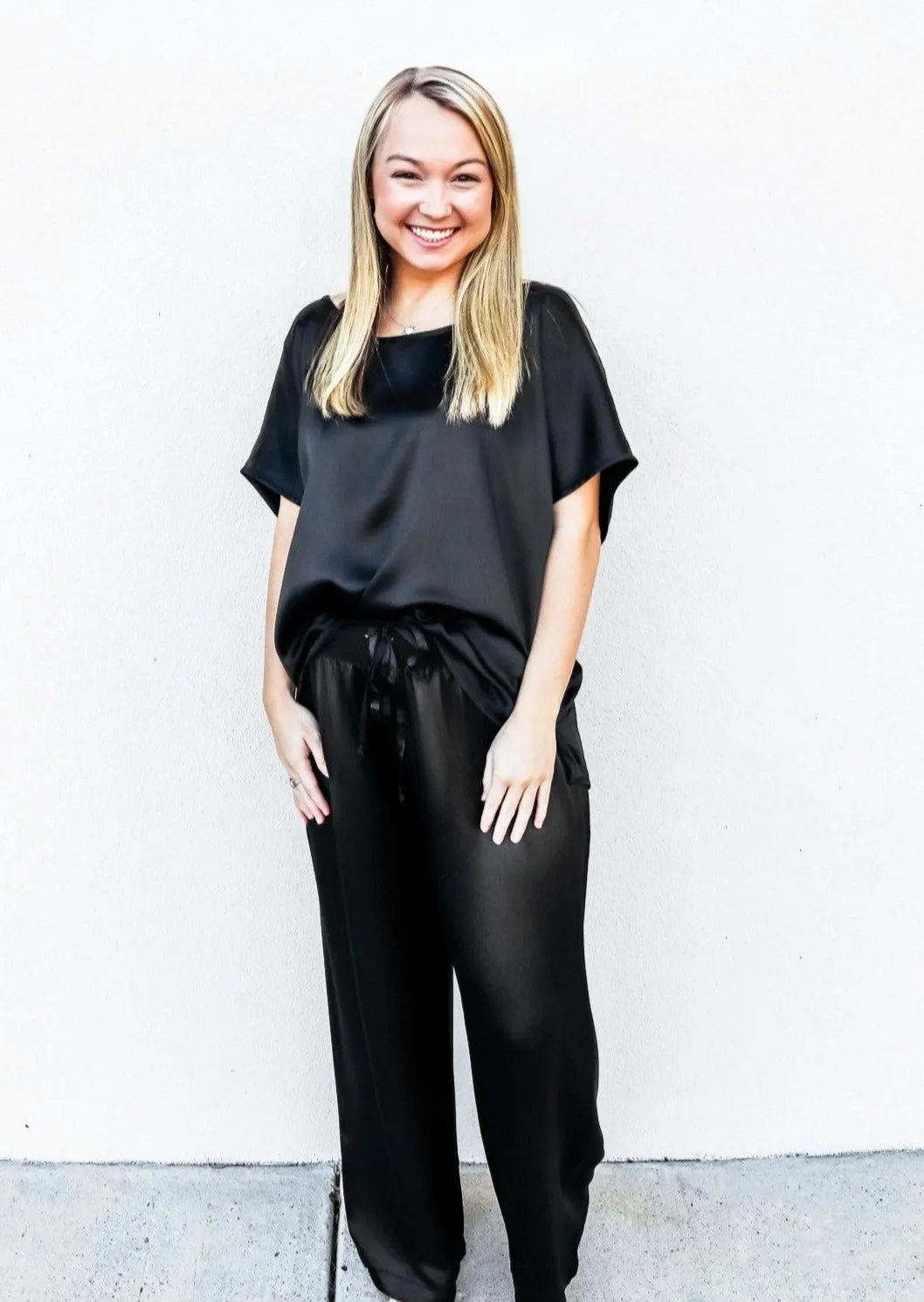 PJ Harlow Jolie Capri Satin Pant in Black