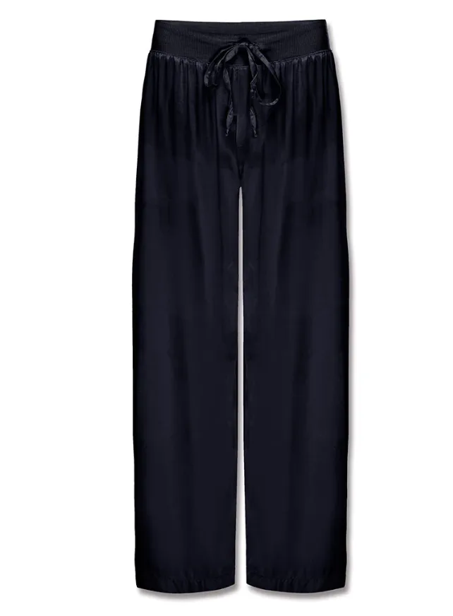 PJ Harlow Jolie Capri Satin Pant in Navy