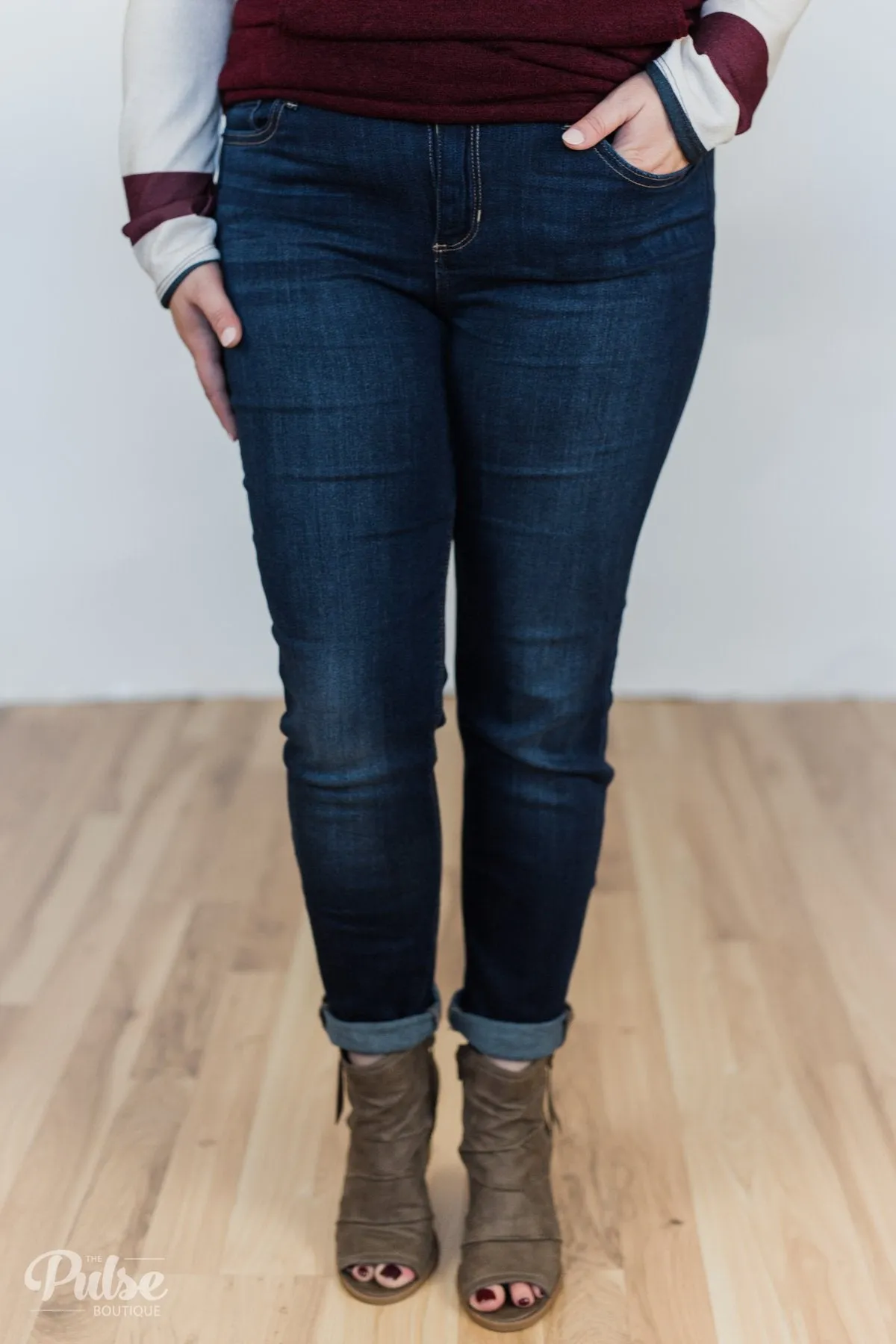 Sneak Peek Jeans- Claire Wash