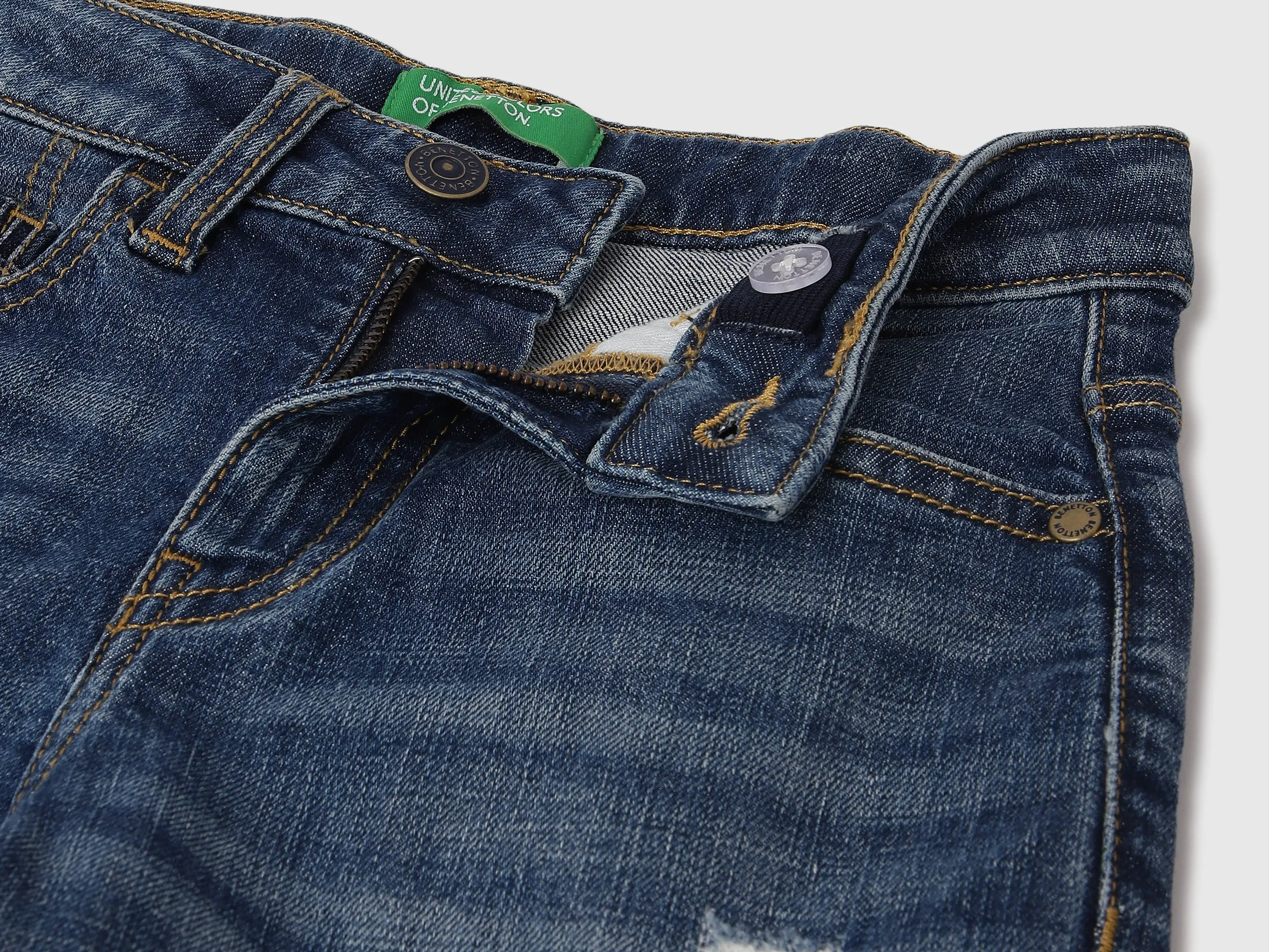 Solid Loose Fit Jeans