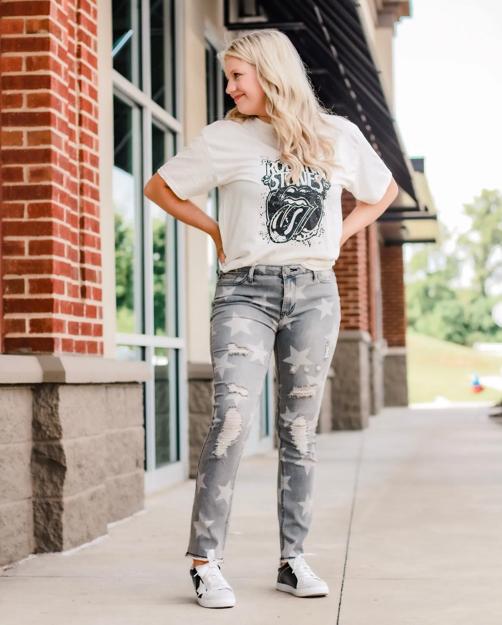 Super Star Status Distressed Jeans