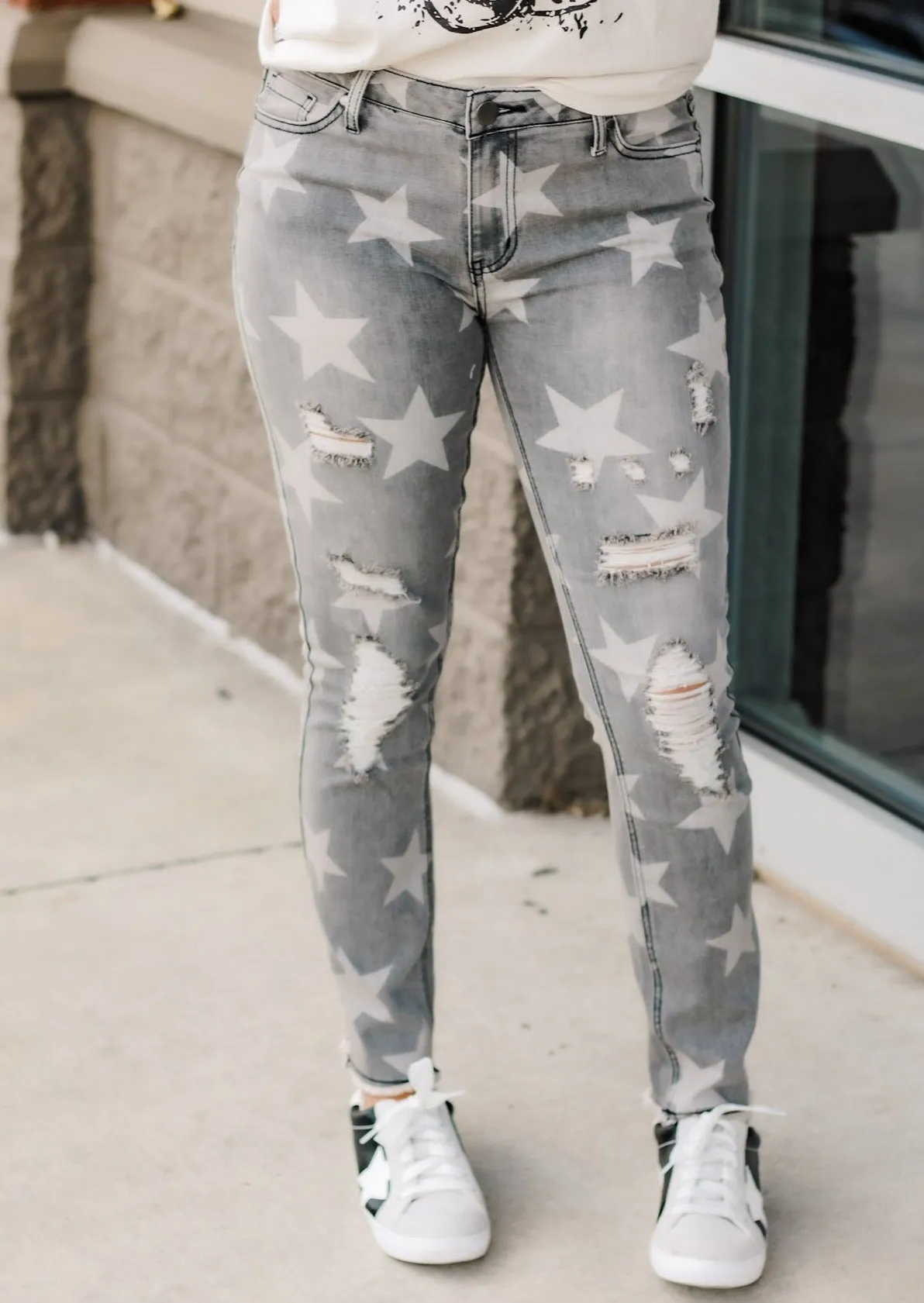Super Star Status Distressed Jeans