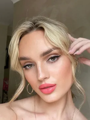SUZY Lipsticks : Grapefruit ( Whipped Matte)