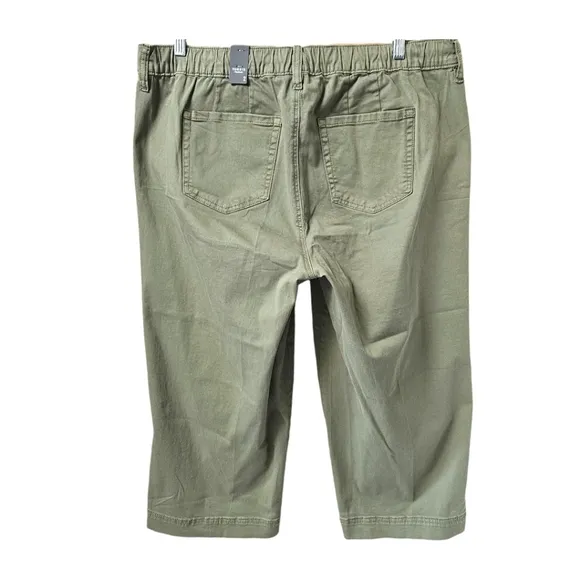 TORRID Olive  Green  Cropped Twill Cargo Pant Plus Size 2X