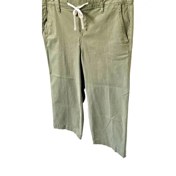 TORRID Olive  Green  Cropped Twill Cargo Pant Plus Size 2X