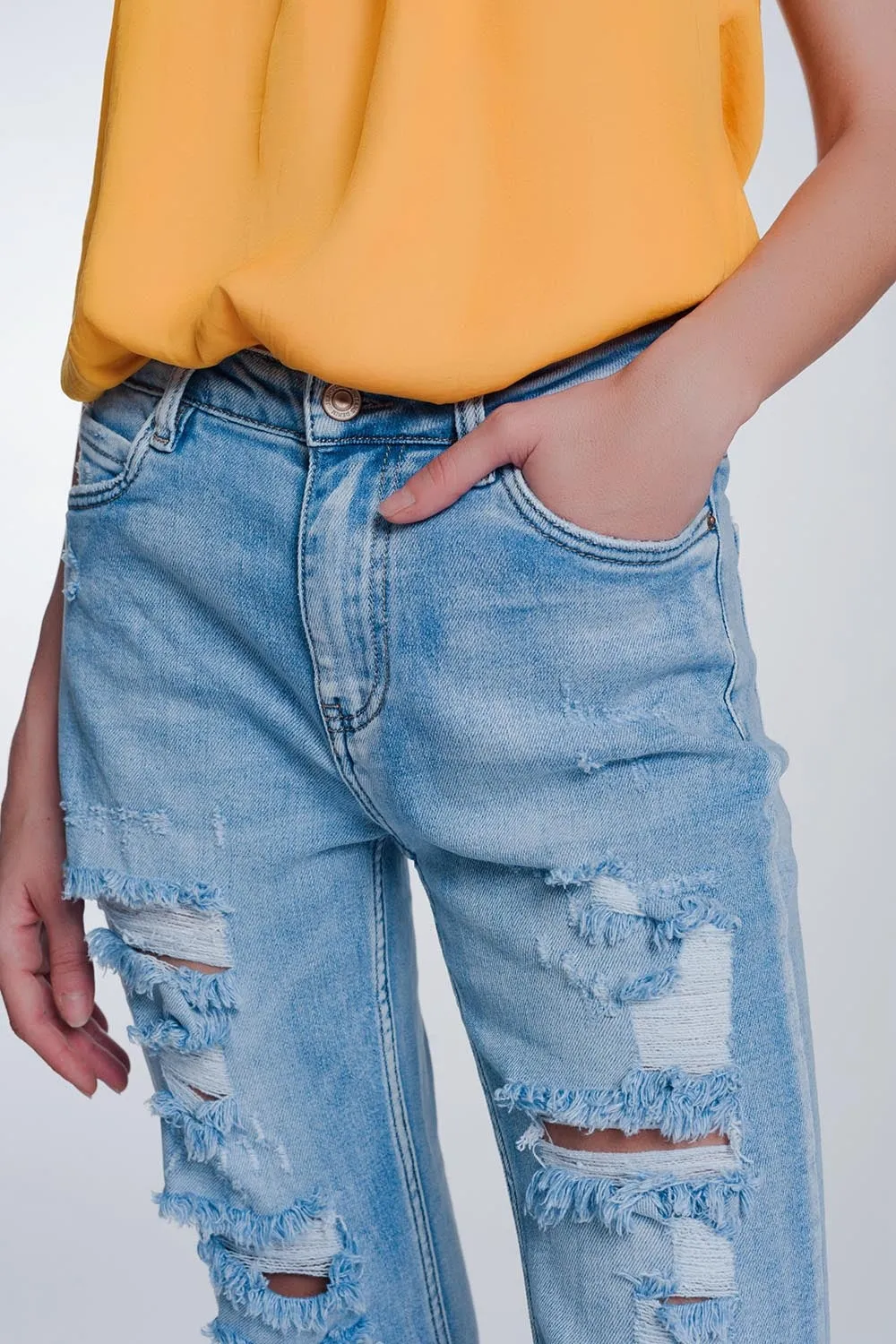 wide leg cropped raw hem jeans in blue colour